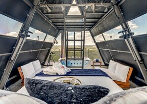 1 bedroom, WiFi, bed sheets - Stunning A-Frame with Folding Glass Walls & Open-Air Living in Cottonwood, Texas (Cottonwood Shores)