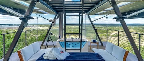 Bañera de hidromasaje al aire libre