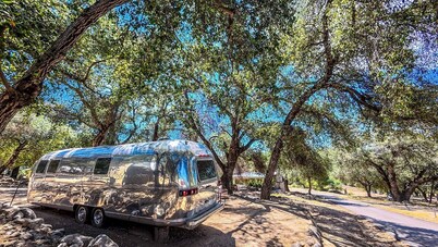 Vintage Airstream Stay Beneath Oaks & Starry Skies in Pauma Valley, California