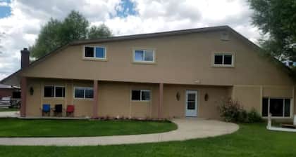 Comfortable Accommodation for a Getaway near Bryce Canyon in Panguitch, Utah