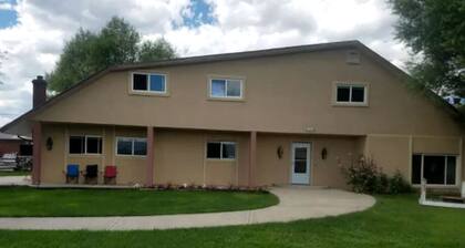 Comfortable Accommodation for a Getaway near Bryce Canyon in Panguitch, Utah