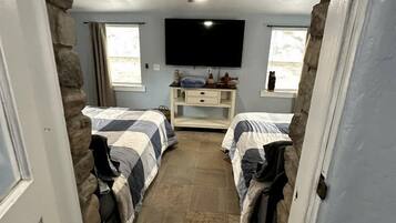 3 bedrooms, WiFi, bed sheets