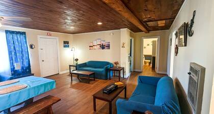 Lakefront Boathouse with Private Dock & Lake Views in Eutaw Springs, South Carolina