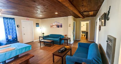 Lakefront Boathouse with Private Dock & Lake Views in Eutaw Springs, South Carolina