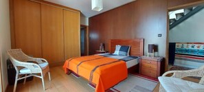 Blackout drapes, soundproofing, iron/ironing board, free WiFi - Casa do Mar (COSTA NOVA)