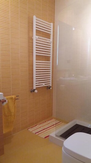 Free toiletries, hair dryer, towels, soap - Casa do Mar (COSTA NOVA)