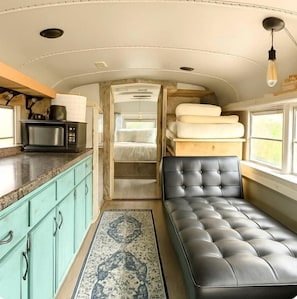 1 bedroom, travel cot, bed sheets