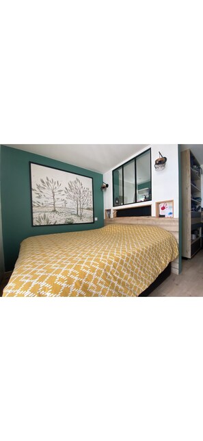 Iron/ironing board, WiFi, bed sheets - Family home with feet in the sand Pets welcome :) (Les Sables-d'Olonne)
