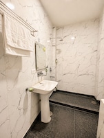 Towels, soap, shampoo, toilet paper