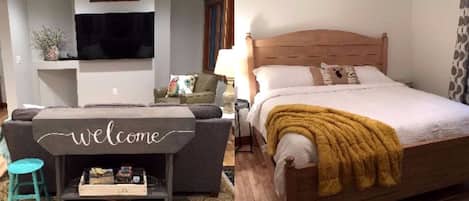 1 bedroom, desk, iron/ironing board, WiFi