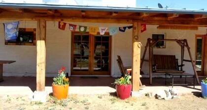 Romantic Vacation Rental with Hot Tub near New Mexico's Pinos Altos Mountains