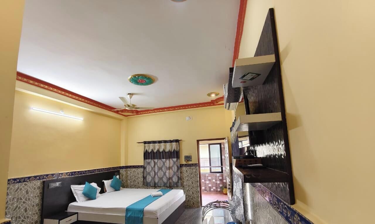 Habitación económica doble, balcón, vistas al mar | Escritorio, espacio para trabajar con un portátil, wifi gratis