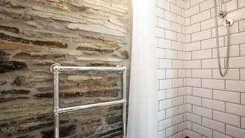 Single Room | Bathroom