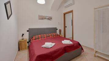 1 bedroom, iron/ironing board