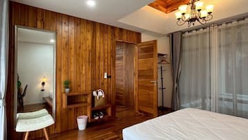Kamar Keluarga, Bebas Asap Rokok, pemandangan bukit | Wi-Fi gratis dan seprai linen