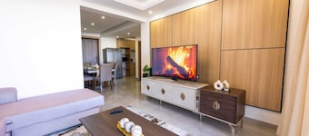 Stylish Fully Furnished 2-Bedroom Oasis with Pool, city Views and Fitness center