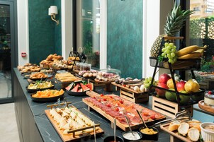 Desayuno buffet incluido todos los días 