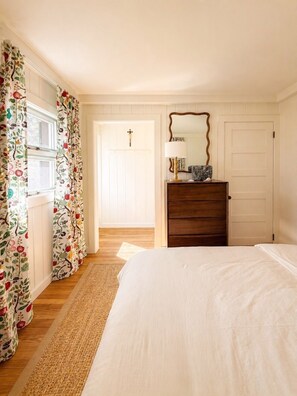2 bedrooms, bed sheets - Fallerhof – Millbrook Retreat on 150 Private Acres (Dover Plains)
