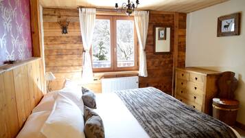Comfort tweepersoonskamer, uitzicht op bergen | Gratis wifi