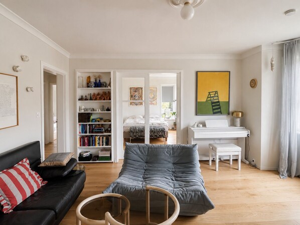Room - Bright and eclectic flat in Reykjavík - walk everywhere (Reykjavík)