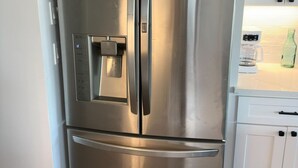 Interior - Conveniently located Spacious Houston Heights Home-King Suite-Sleeps 6 (Houston)