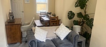 Central Sutton on Sea 4-bed House, Sleeps 8