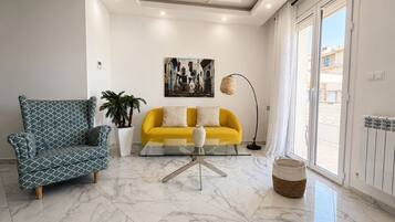 Departamento, balcón | Área de sala de estar