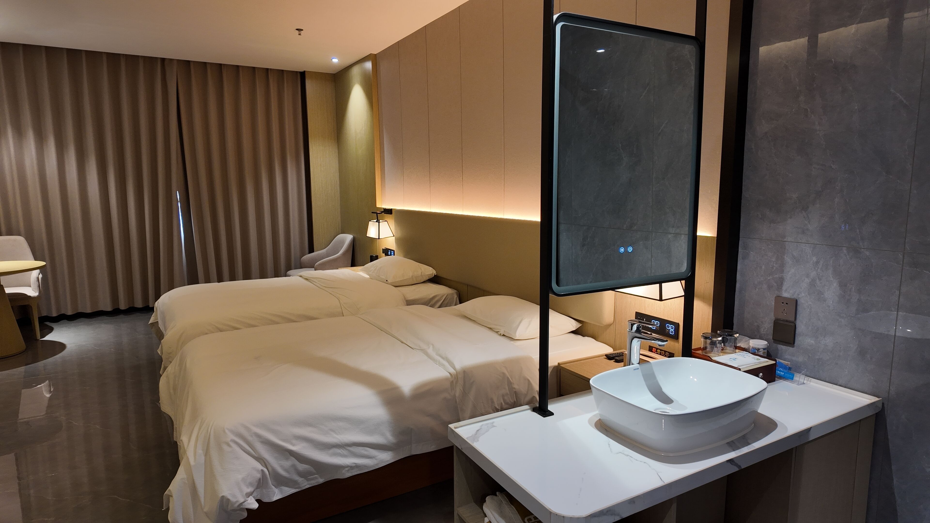 Elite Twin Room, 2 Double Beds, Non Smoking, City View | Desk, free WiFi, bed sheets
