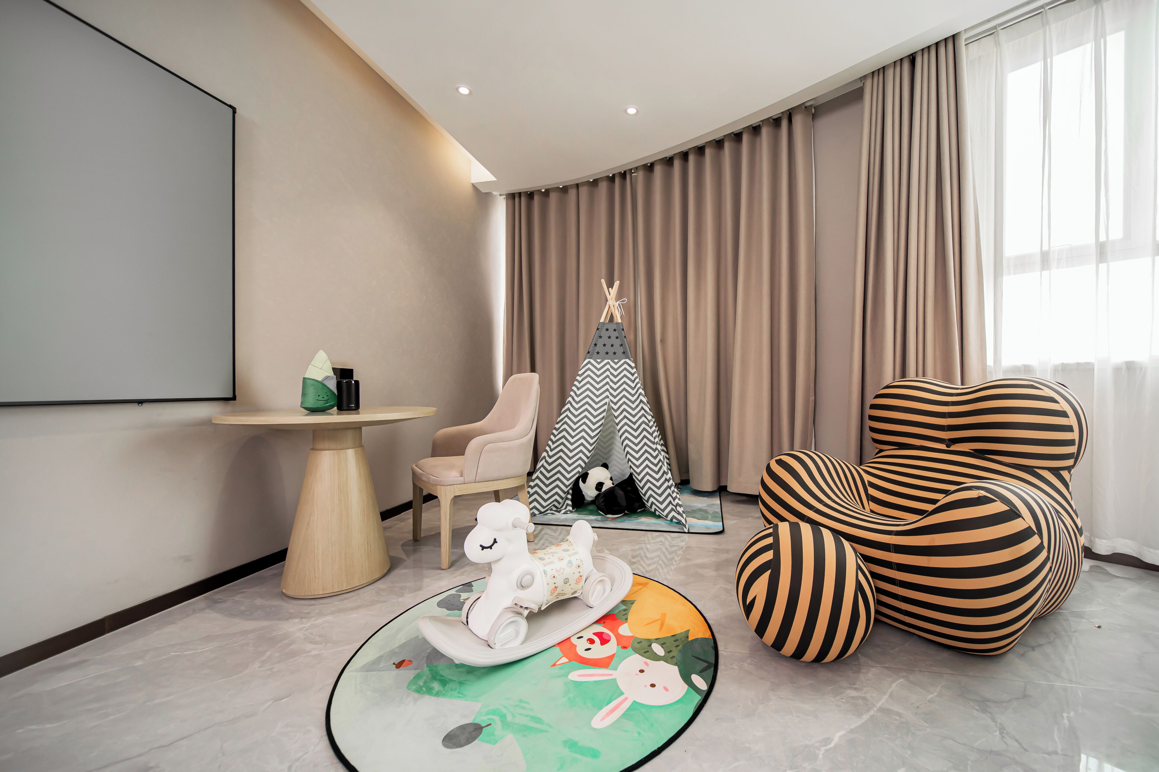 Bureau, Wi-Fi gratuit, draps fournis