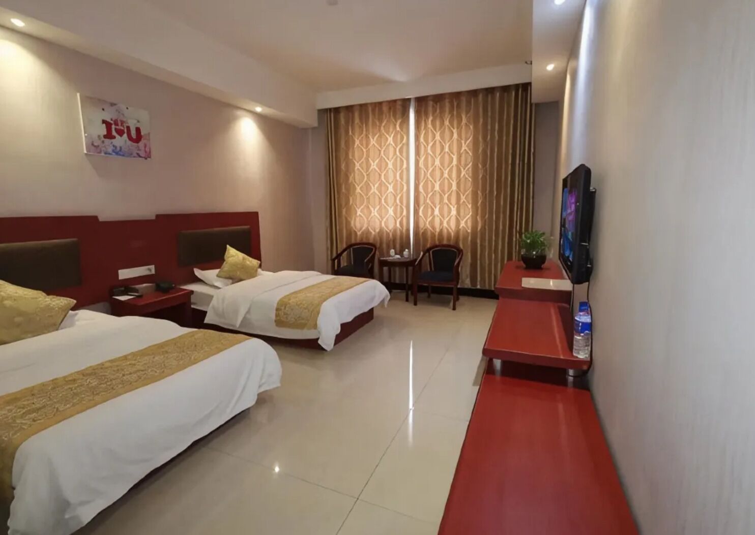 Kamar Twin Basic, Beberapa Tempat Tidur, Boleh Merokok, pemandangan kota