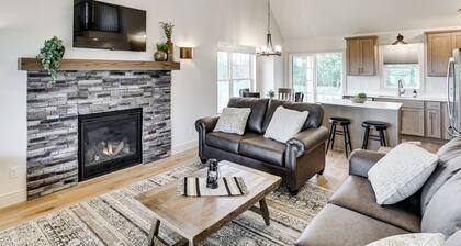 Boat & Fish on Cow Creek! Brand-new Pierre Home