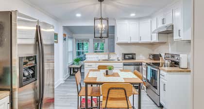 Peaceful Family Home Near Main St!