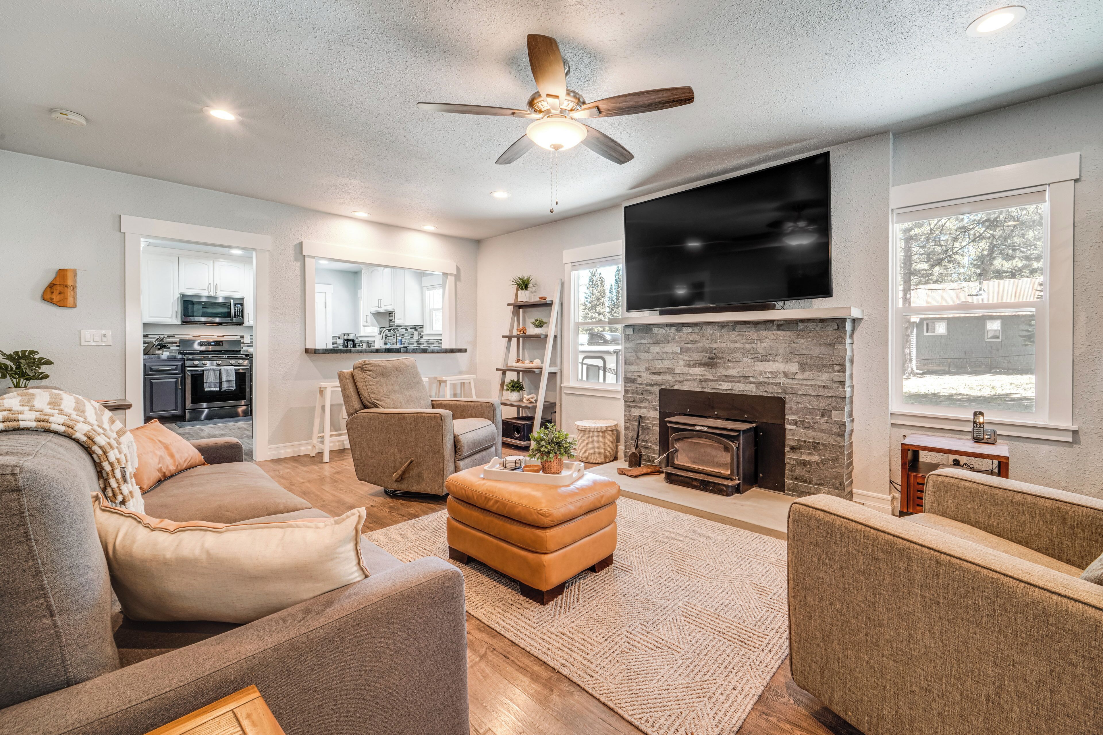 House (2 Bedrooms) | Interior
