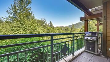 Apartment (2 Bedrooms) | Front of property