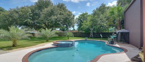 House (3 Bedrooms) | Front of property