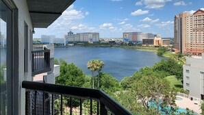 Unclassified image, 4 of 37, button - 2 Miles to Universal - Lake View -Sleeps 6 (Orlando)