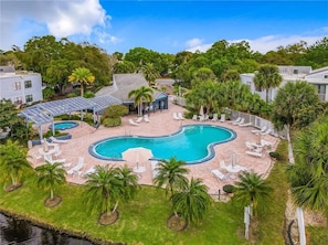 House | 2 bedrooms, Internet - Upstay Condo Near MCO Airport w Golf Pool (Orlando)