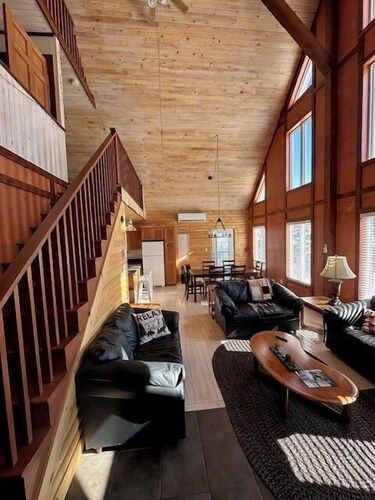 Rhodies Pondside<br>It's ideal for guests looking to unwind, enjoy scenic views, and experience a quiet getaway.