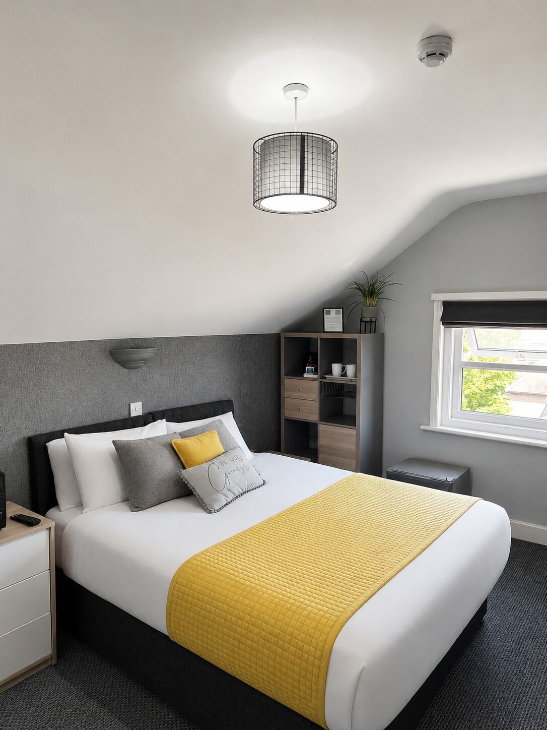 Deluxe Double Room | Iron/ironing board, free WiFi