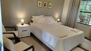 7 bedrooms, iron/ironing board, WiFi, bed sheets