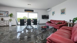 Unclassified image, 4 of 34, button - Stunning home in Krnica (Krnica)