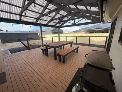 Parsee Escape-close to Sultana Point Beach! Dog Friendly! Free WiFi!