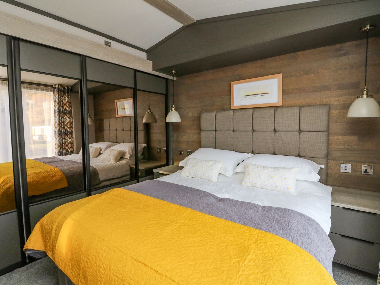2 chambres, Wi-Fi gratuit, décoration personnalisée