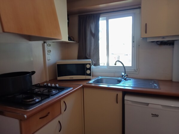 Private kitchen - Vrbo Property (Meymac)