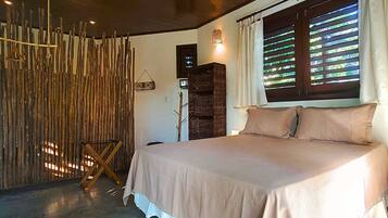 Luxury Triple Room, Air conditioning, Garden View | Minibar, in-room safe, WiFi (free), bed sheets