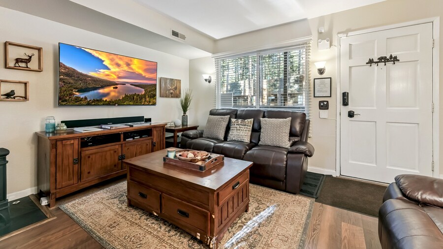1200w21 The Mountain Condo 2 Bedroom Condo