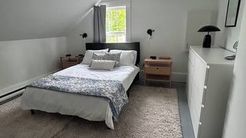 Iron/ironing board, internet, bed sheets