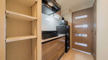 Standard Double Room | Private kitchen
