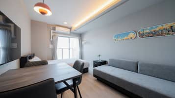 Double Room, Balcony | Living area