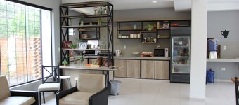 18 Huésped Casa Espaciosa: Quincho Piscina Juegos